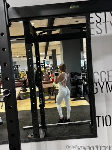 White in the gym is my challenge to myself cleanliness energy and part 1