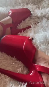 Svidjaju ti se jel bi mi ih izuo like it would you like to take them