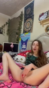 8 min solo in green satin dress squirting amp creaming all over my