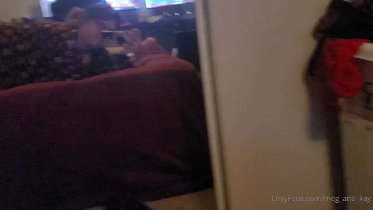 Shakin my bumbum just a little bit 