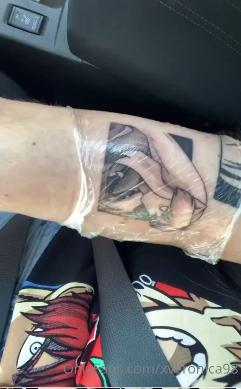 Hi babies recently i ve done a new tattoo this tuesday do you like 