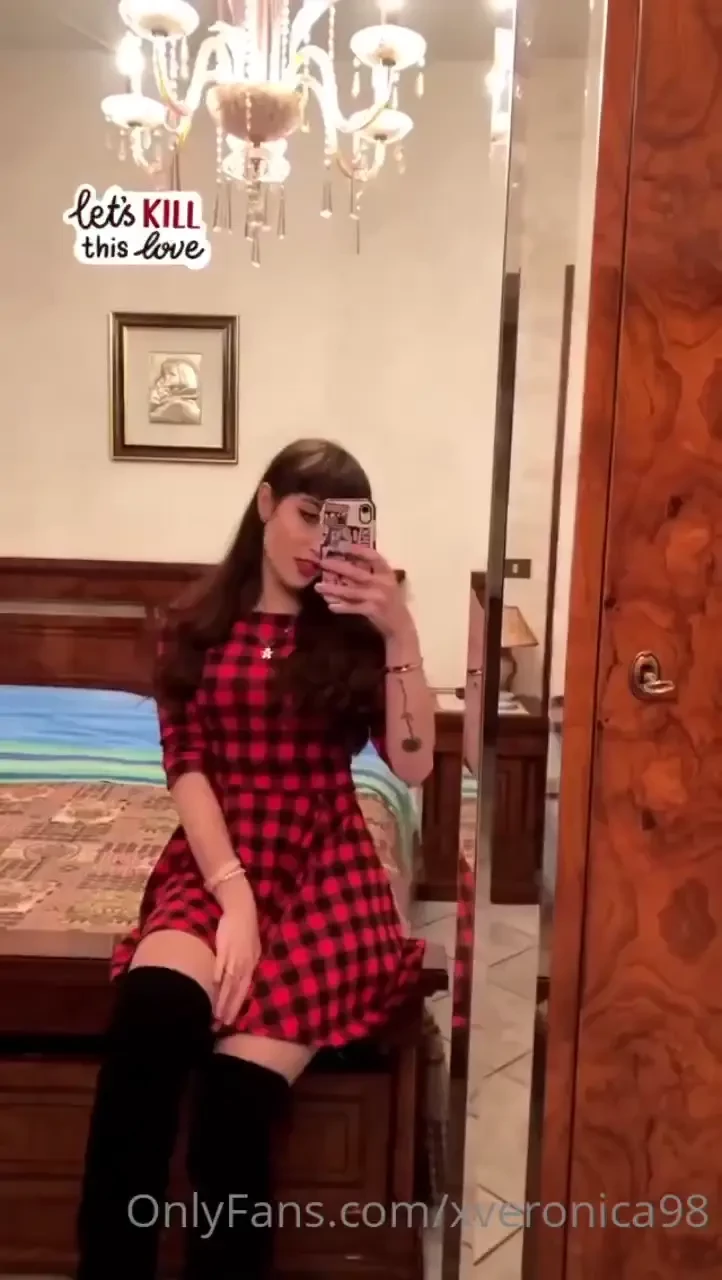 Mh a bit sexy today do you like those boots 