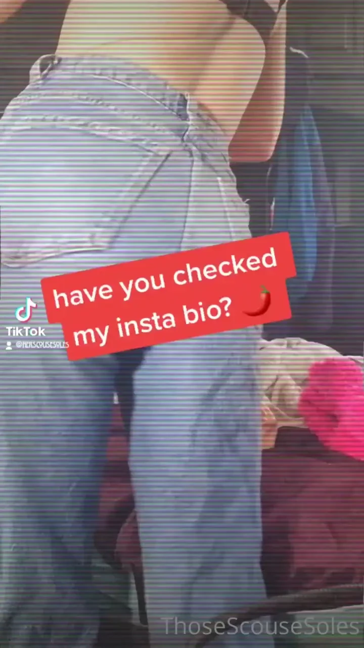 Dont jiggle jiggle or fold run and grab a discount on my main onlyfans 