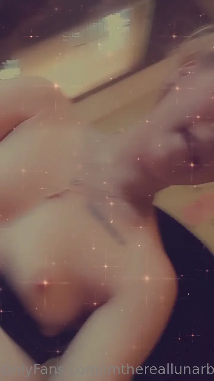 Imthereallunarbabe 