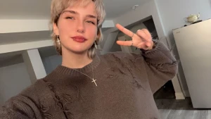 Sending you lots of kisses and love