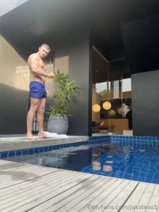 Wanna see me take them off part 2