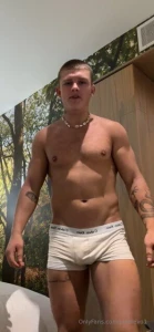 Do i look good in my white calvin s tip me 10 and i will send u the