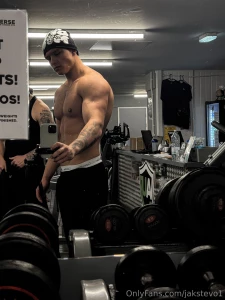 What time would you most want me to go live uk gmt i want to do a live