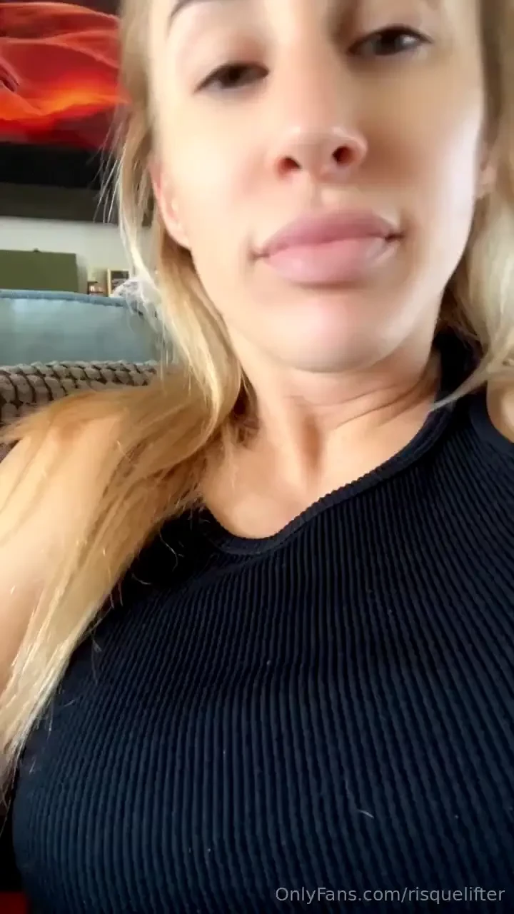 The mailman just saw me without my pants on he wasn t mad about it 