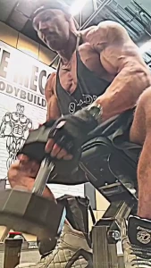 So fucking shredded ubmit to alpharoiddaddy boy