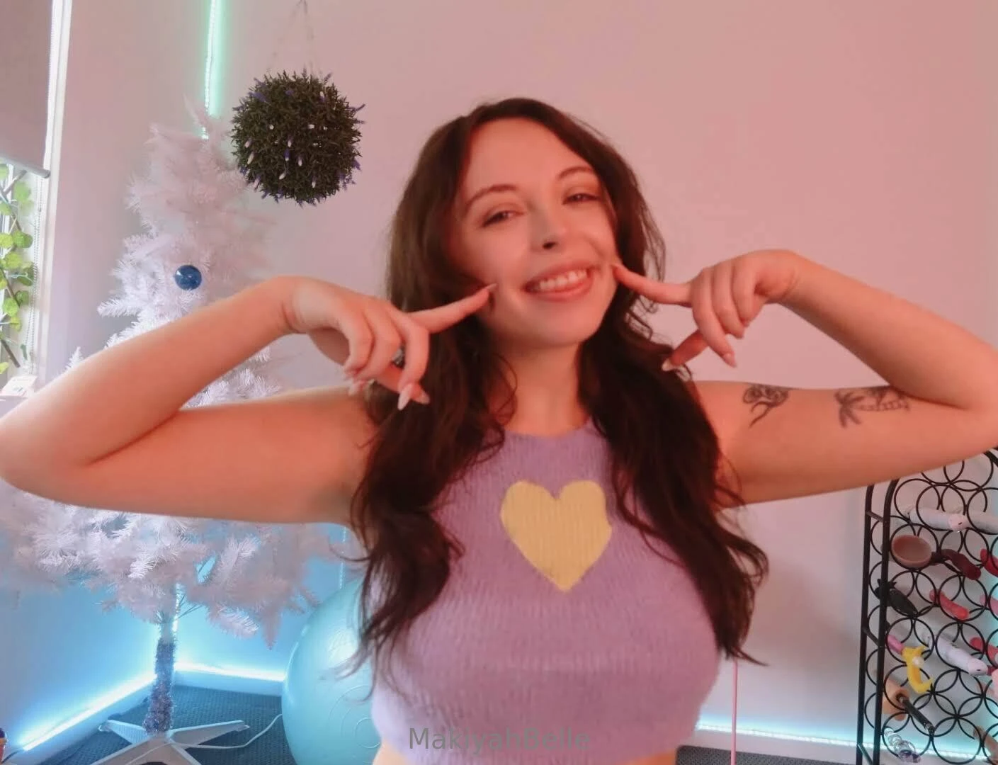 A selfie a day keeps the boredom away 