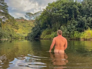 Hope everyone is having an amazing monday and if not hope this makes