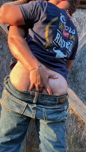 There s nothing like your hole wrapped around a farmers fingers