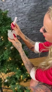 So der baum ist geschm ckt dann k nnen wir zum gem tlichen teil ber