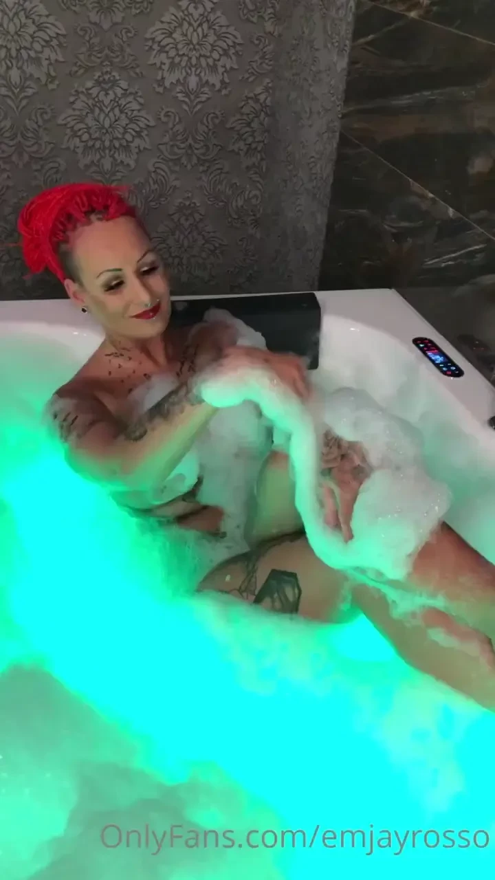 Take a bath with me oder wer will mich noch nass machen ich liebe es 