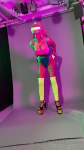 Yes we realy had a lot of fun during this shoot in this hot gym outfit