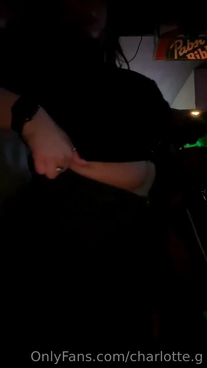 Went out dancing with my friends last night here s a lil video i made part 1 