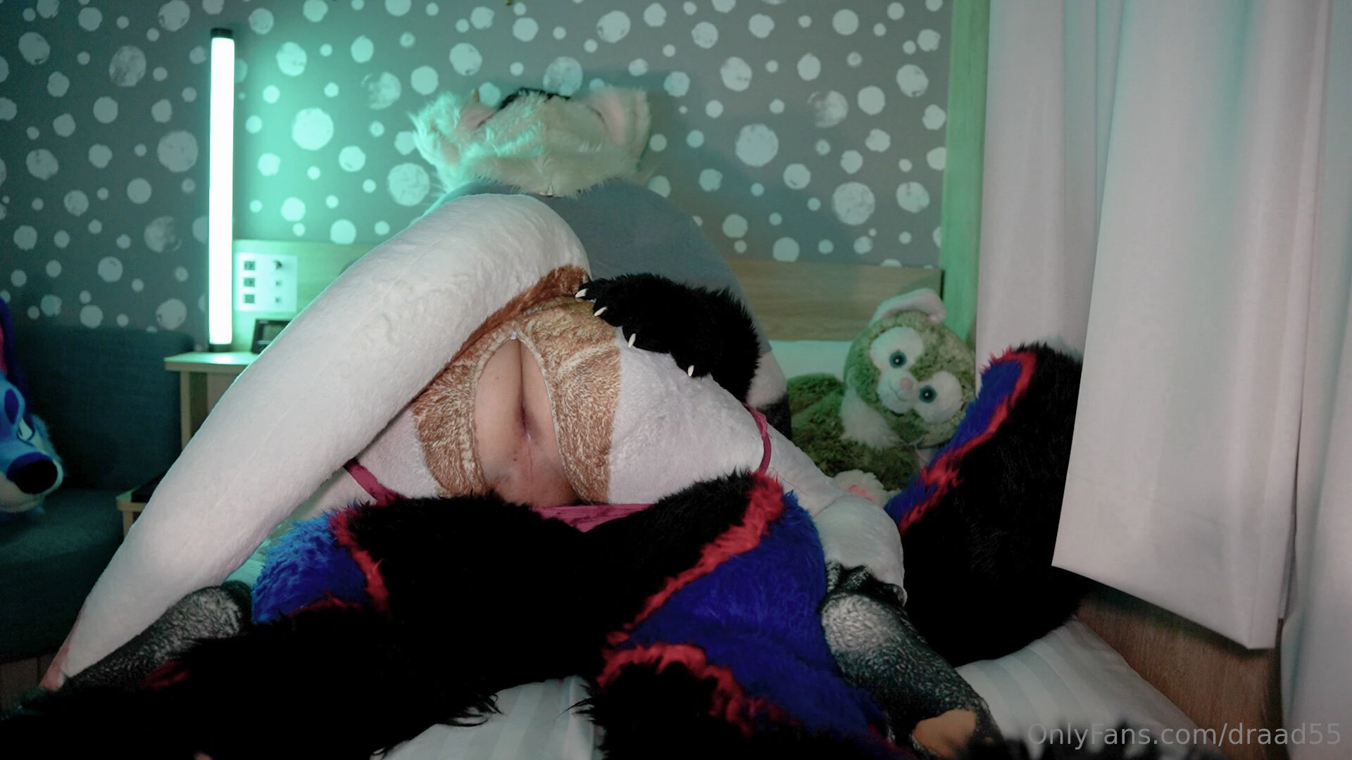 It feels so cozy on top of his big body mikimiki_eg 