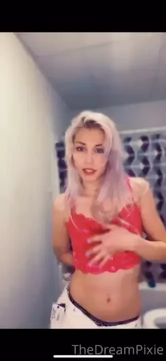 Does everyone know i m on tiktok the_pinkpixie thedreambrat 