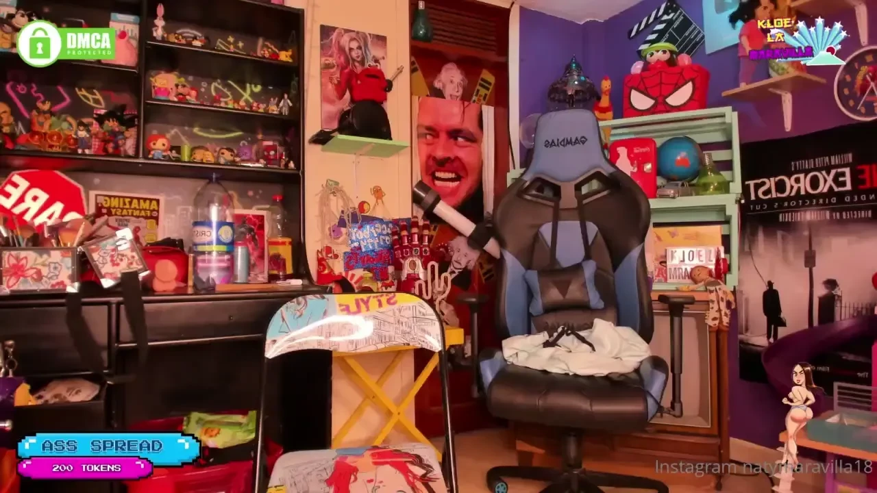 Voy a tratar de estar mas activa estoy ocupada negociando la paz entre 