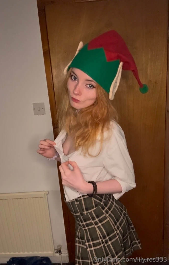 Merry christmas i think i need to stay in elf school a little longer 