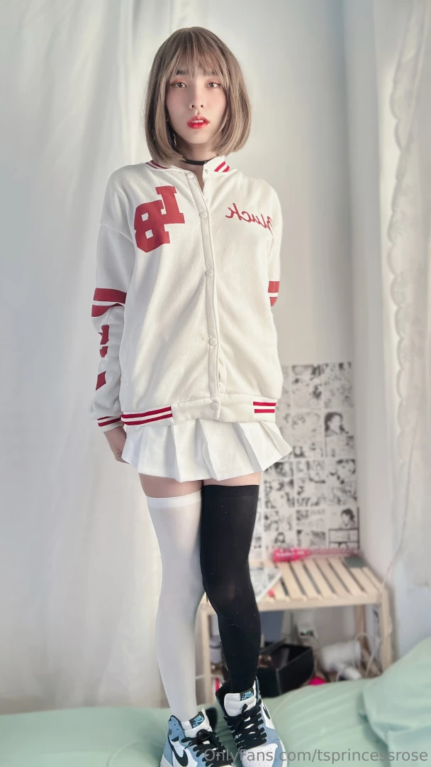 22yrs old asian trans college girl 