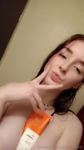 Join me for a full body lotion rub down could use some help 3mins