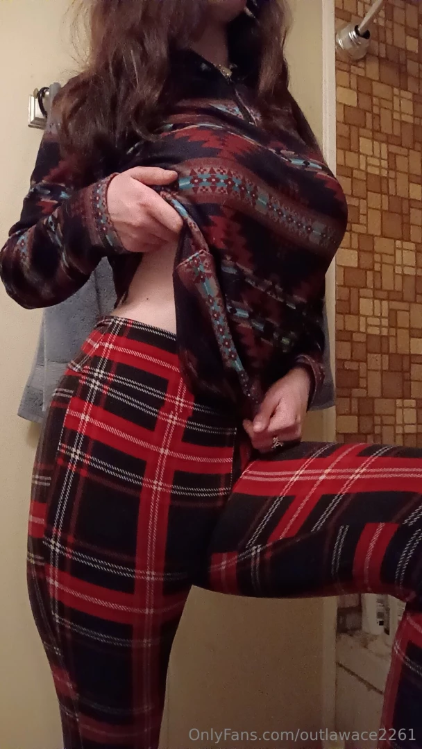 Watch me strip outta this outfit 