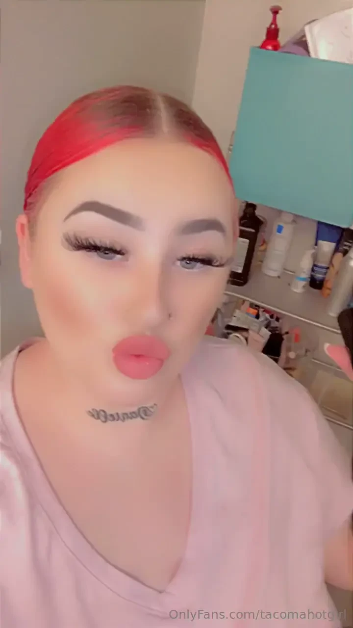 Custom content for thirsty thursday message me what u want to see 