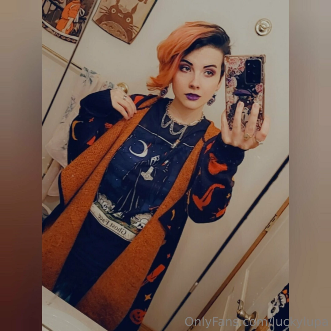 Wanna see what i had on under my outfit today or yesterday lots of 