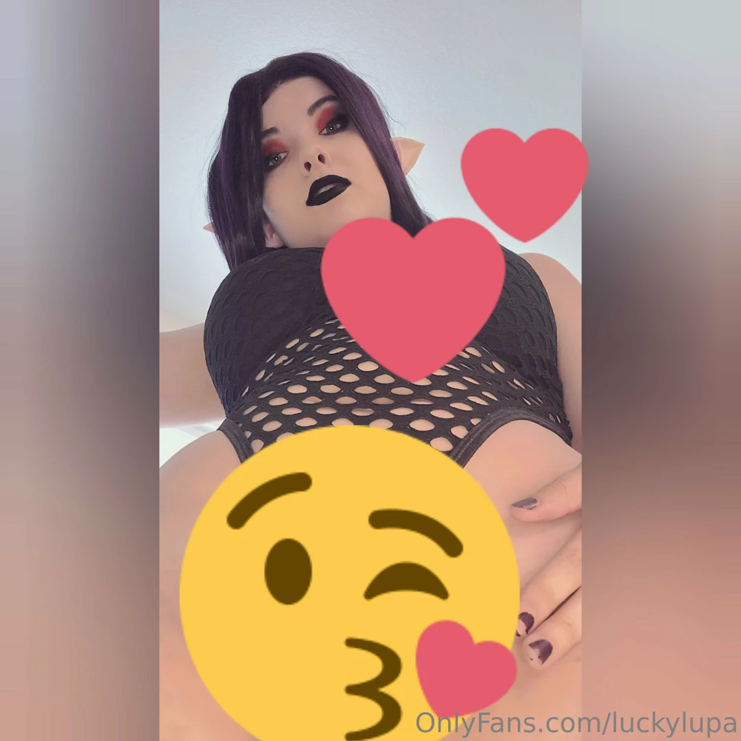 Who wants to be up close with big tall elf lady part 1 