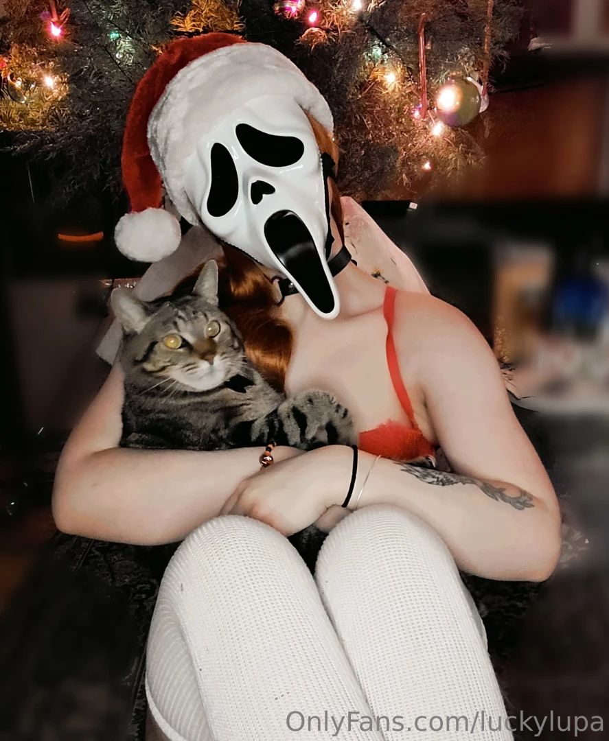 Happy holidays from my pussy 
