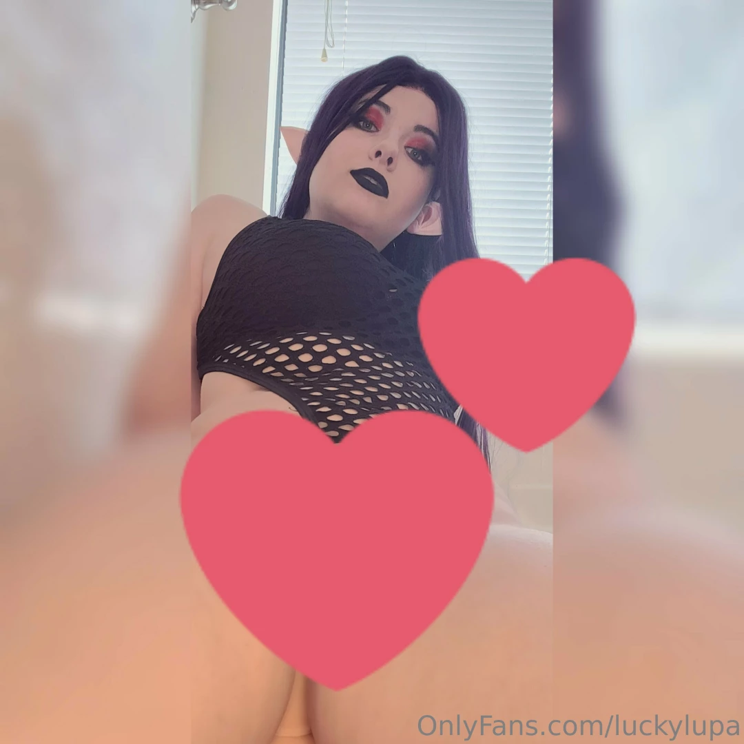 Who wants a cock thigh job from these thick thighs i can take any size 