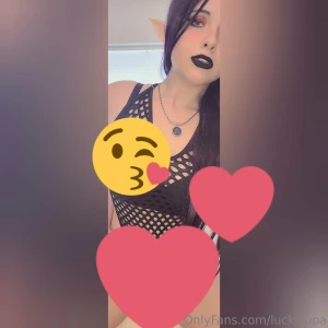 Who wants a cock thigh job from these thick thighs i can take any size part 1