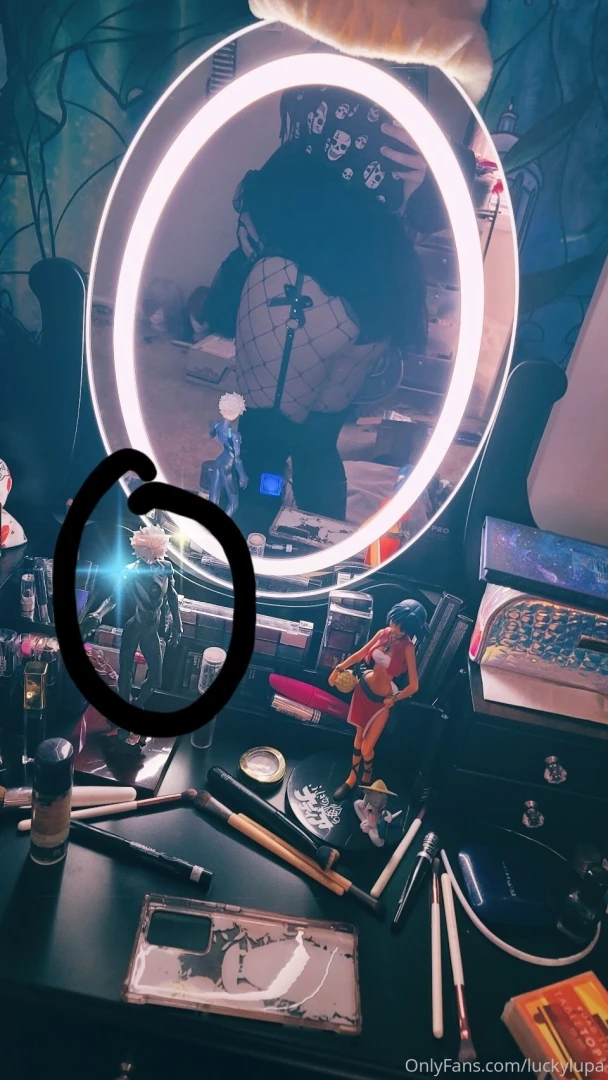 Photos will go up soon meanwhile have kaworu praising the goth booty 