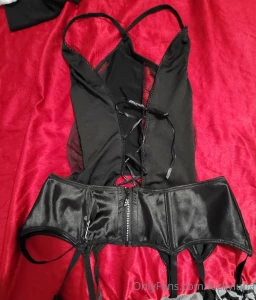 What kind of lingerie would lady dimitrescu wear i tried to find what part 1