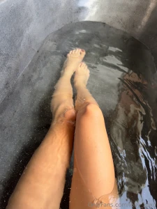 A lil life update some of u asked why i moved to hawaii so lemme tell