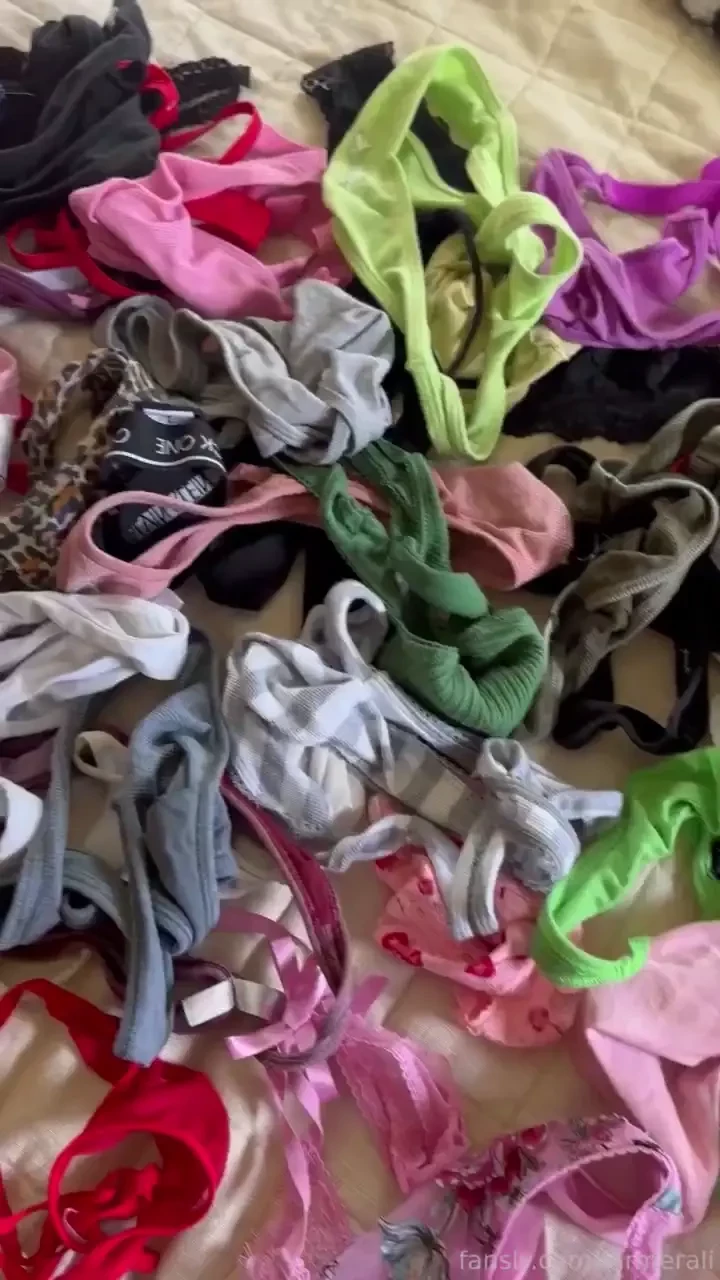 Cleaning out my pantry drawer want a pair tip 75 and message me 