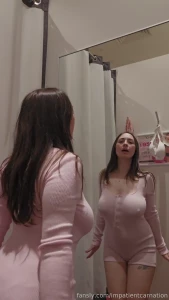 Don t mind me shinin bigtits bignipples tittyplay changingroom public