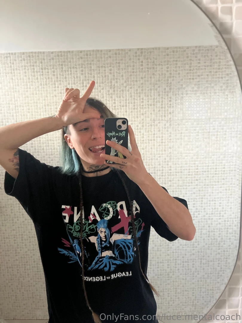 Pensi tutti pensiamo pensi che i vestiti che indossi siano scelti da 