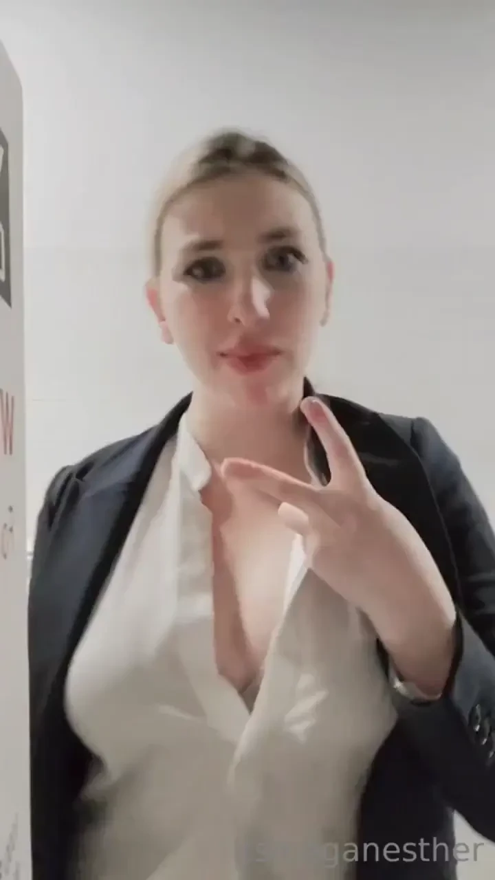 Just a dance while i m on set 