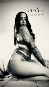 Sexting and video chats available