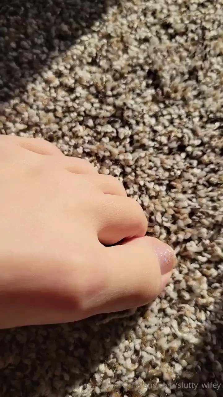 What color do you want to see on my toes 