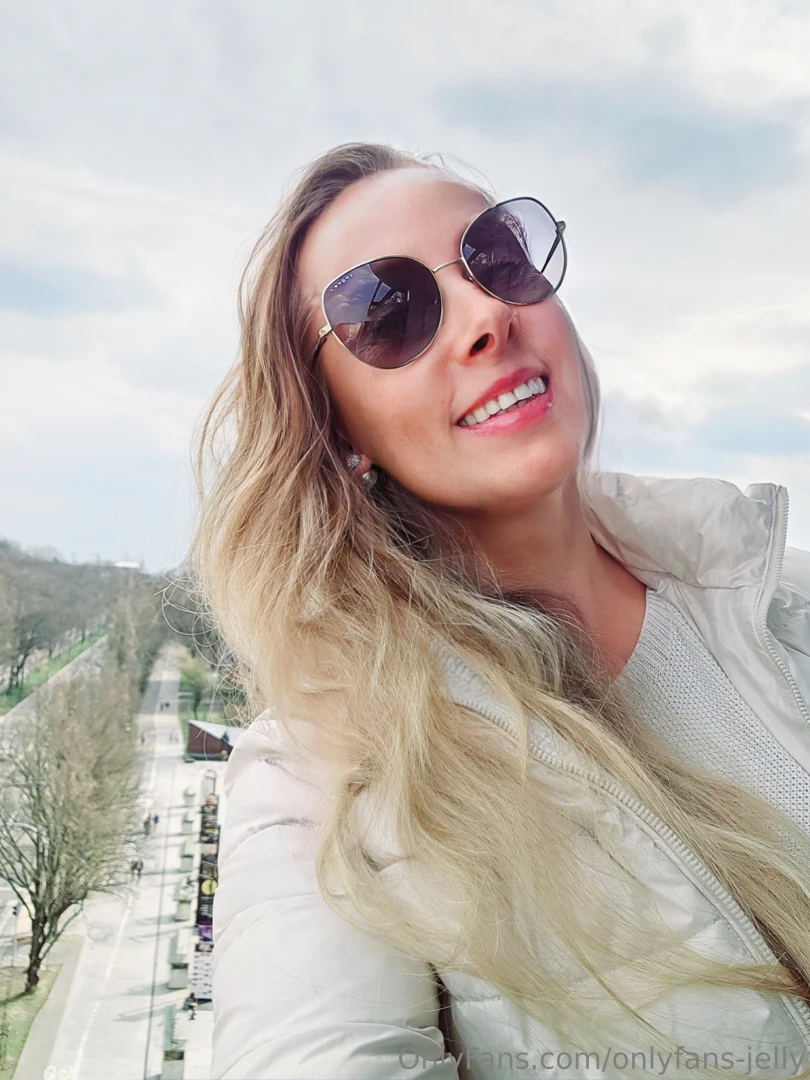 Such a lovely weather today i just don t want to leave it feels like 