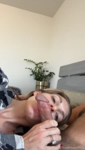 I love waking up and sucking his cock he always has morning wood and i