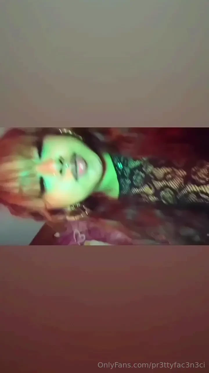 Which outfit do you like more part 11 