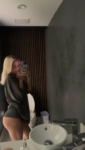 Wellll since i m home alone and bored i may as well send some of you a