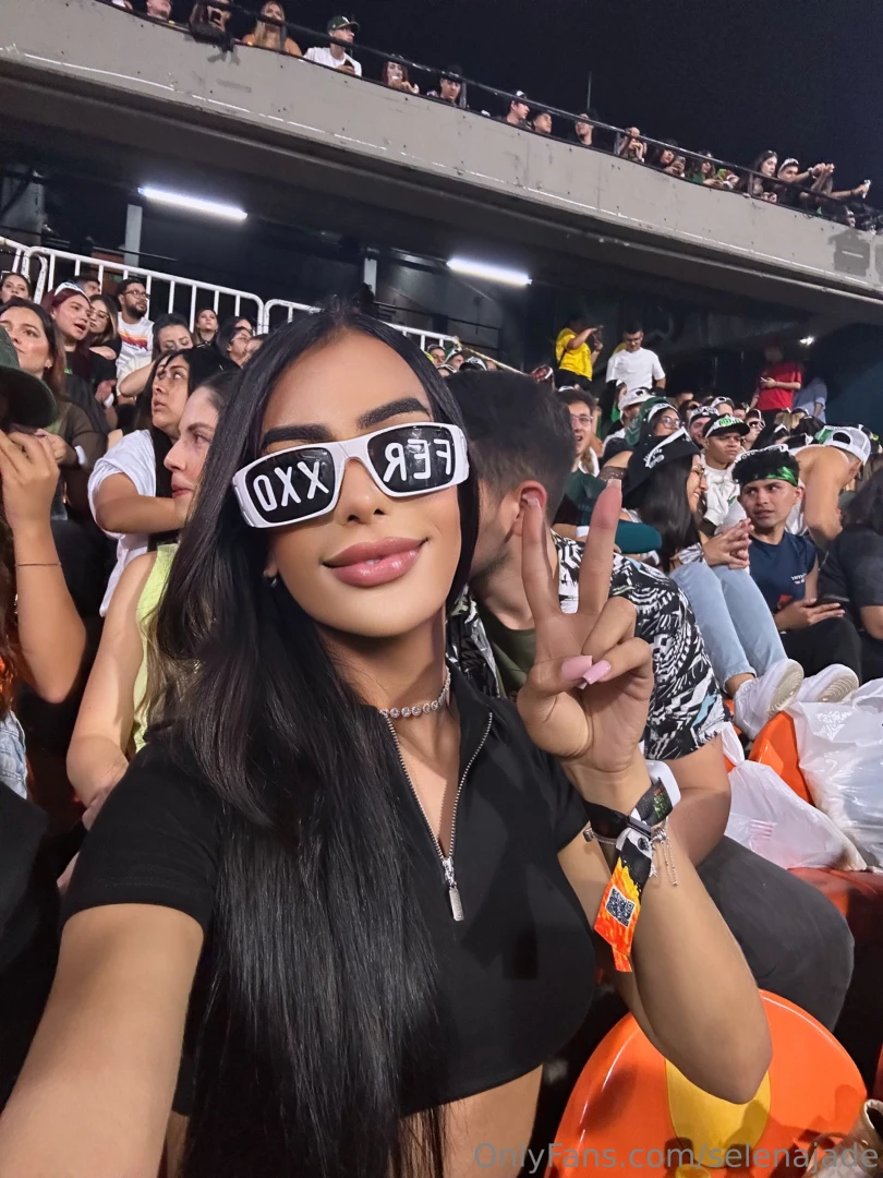 Can t blame a girl for loving ferxxo 