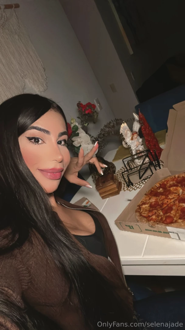 Love pizza what s your favorite pizza topping 