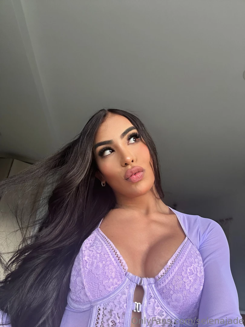 This look is 50 confidence 50 thinking of you 